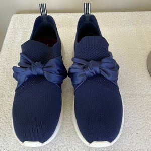 MarkNason Sketchers navy shoe size 7.5